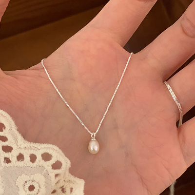 天然珍珠吊坠项链配饰女款配裙子日常百搭精致锁骨链2025新款颈链送女朋友老婆情人节七夕生日礼物