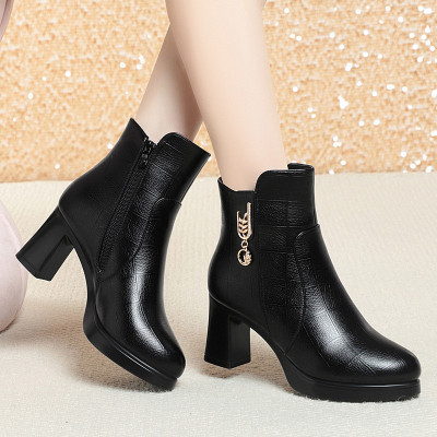 短靴女秋冬季新款粗跟厚底高跟女靴加绒防水台不累脚中年女士靴子