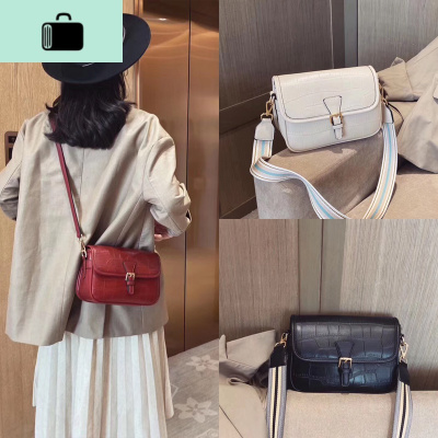 小众设计包包女2020新款韩版时尚复古百搭ins宽带斜挎包小方包潮NEW LAKE女斜挎包