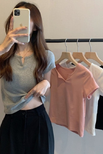 6535棉纯色设计感短款T恤女夏季短袖v领打底衫高腰露脐上衣女装