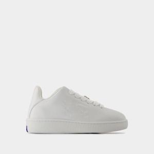 博柏利(BURBERRY)高帮小牛皮跑鞋女鞋运动休闲鞋秋季新款女款真皮