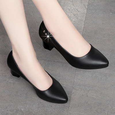 单鞋女春秋新款舒适软底粗跟防滑女士皮鞋中跟黑色工作鞋中年女鞋