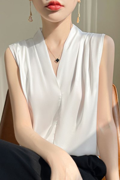 丝绸缎面2025春夏季女装新修身v领宽肩短款内搭无袖上衣吊带背心