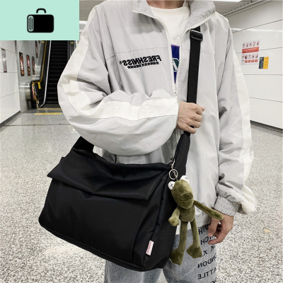 单肩包男时尚潮流斜挎包休闲简约大容量旅行包多功能运动百搭背包NEW LAKE男士斜挎包