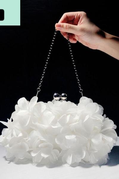 新款晚宴包名媛宴会手拿包旗袍礼服搭配包包气质花瓣小手包女NEW LAKE女手包