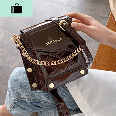 高级感洋气小包包女2020新款潮韩版百搭斜挎包漆皮亮面链条水桶包NEW LAKE女士单肩包