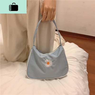 上新仙女斜挎小包包2020新款潮刺绣小雏菊腋下包少女蹦迪包hobo包NEW LAKE女士单肩包