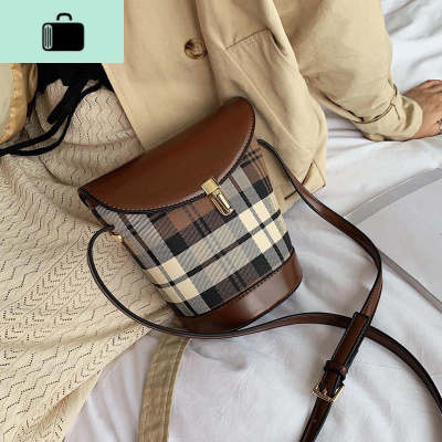 洋气小包包女2020冬天新款潮百搭ins单肩包时尚韩版水桶包斜挎包NEW LAKE女士单肩包