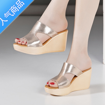 SUNTEK金色坡跟凉拖鞋女2023夏新款松糕厚底防水台时尚外穿平底鱼嘴拖鞋