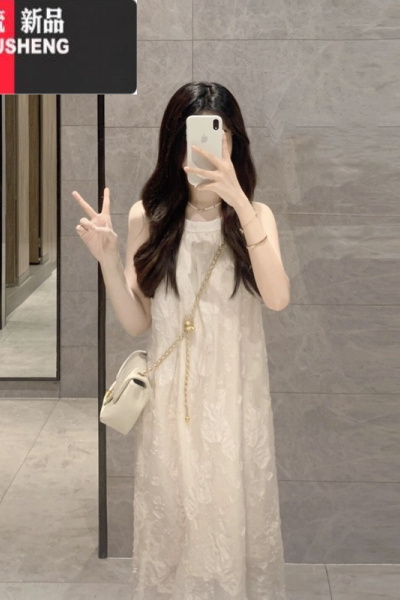 YIBUSHENG雪纺挂脖连衣裙女季海边度假裙子气质高级感小个子露肩无袖长裙