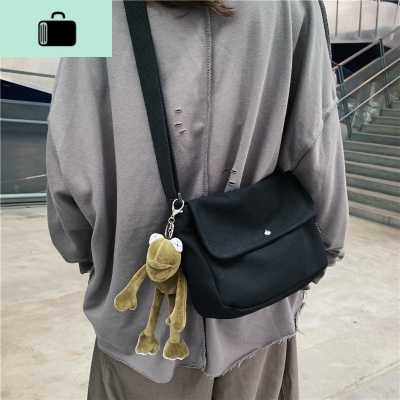 包包2020新款潮日系少女ins潮款玩偶布包帆布单肩斜跨小包情侣款NEW LAKE女斜挎包
