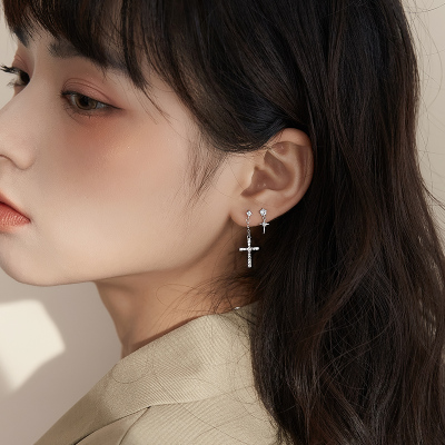 925纯银耳钉简约耳环女十字架个性耳饰耳坠ins风小众设计潮送女朋友老婆情人节七夕生日礼物