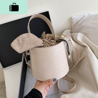 今年流行的小包包女2020夏季新款潮韩版水桶斜挎包百搭ins单肩包NEW LAKE女士单肩包