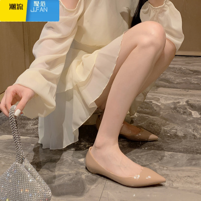 聚范裸色单鞋女漆皮2024新款红底气质浅口尖头平底鞋内增高