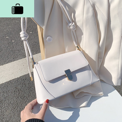 2020新款网红流行时尚单肩高级感腋下法棍包女复古法式小众手提包NEW LAKE女士单肩包