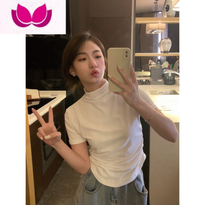 七斓设计感白色半高领短袖T恤女春季2023新款褶皱修身不规则短款上衣