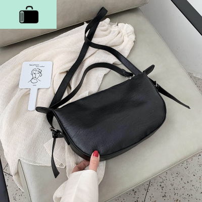 慵懒包包女2020春夏新款港风大容量日系小挎包单肩斜挎手提饺子包NEW LAKE 黑色女斜挎包
