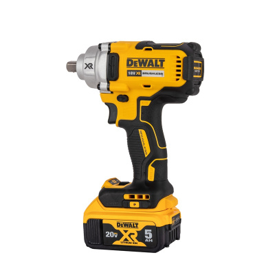 得伟无刷锂电充电式二分之一中扭矩冲击扳手