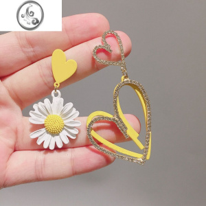 JiMi爱心耳钉度假超仙森系泫雅风雏菊花朵耳坠满钻桃心夸张不对称耳环