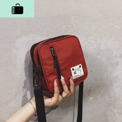 超火小包包女2020新款时尚百搭尼龙手机包女斜挎超轻便携文艺小包NEW LAKE女斜挎包