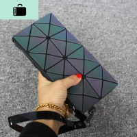 2020新款夏季女手包化妆包变色超薄手机包手腕包菱格包潮小包NEW LAKE 变色长小手包女手包