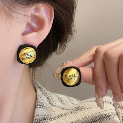 轻奢气质耳钉高级感耳环2023新款小众设计感百搭银针耳饰女送女朋友老婆情人节七夕生日礼物