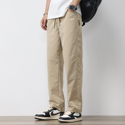 男士日系休闲裤卡其色抽绳直筒裤肌理感面料小标装饰透气长裤