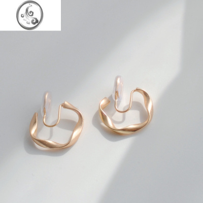 JiMi经典百搭金色雾面哑光C形耳圈无耳洞蚊香盘无痛耳夹法式气质耳环