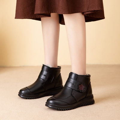 新款牛皮妈妈棉鞋真羊毛软底防滑中老年魔术贴女鞋