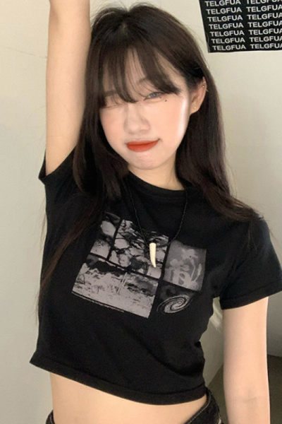短款露脐紧身短袖T恤女ins韩国女装休闲打底衫上衣服女装
