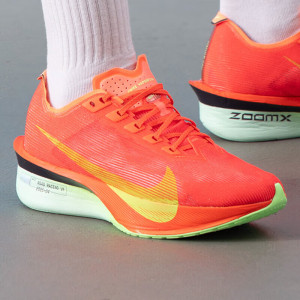 耐克(NIKE)女鞋新款ZOOMX VAPORFLY运动鞋健身训练缓震透气休闲跑步鞋HF6412-101 ZP