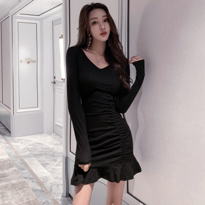 珂卡慕(KEKAMU)性感女人味连衣裙包臀裙气质V领收腰显瘦长袖打底鱼尾裙
