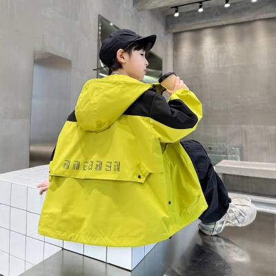 童装男童外套春秋款冲锋衣2026新款春季中大儿童男孩春装上衣洋气
