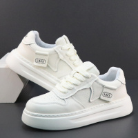 真皮小白鞋男透气轻便运动鞋小众潮流百搭休闲鞋厚底软底舒适板鞋