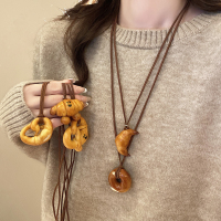 手工碱水面包吊坠挂脖项链可颂扭结贝果包包装饰挂件鹿皮绳毛衣链送女朋友老婆情人节七夕生日礼物