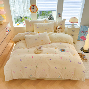 雅鹿牛奶绒印花四件套