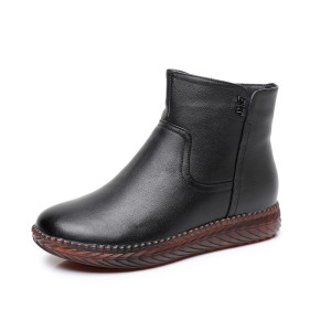 真皮妈妈棉鞋女25冬保暖加绒中老年防滑软底厚绒圆头复古平底短靴