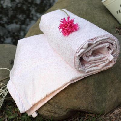 美帮汇家纺 春夏时尚床品 金满园蚕丝夏被(粉)空调被 薄被 床品