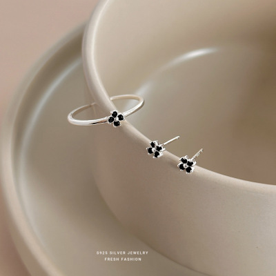 s999纯银黑色四叶草耳钉女小众个性高级感开口戒指简约足银耳饰送女朋友老婆情人节七夕生日礼物