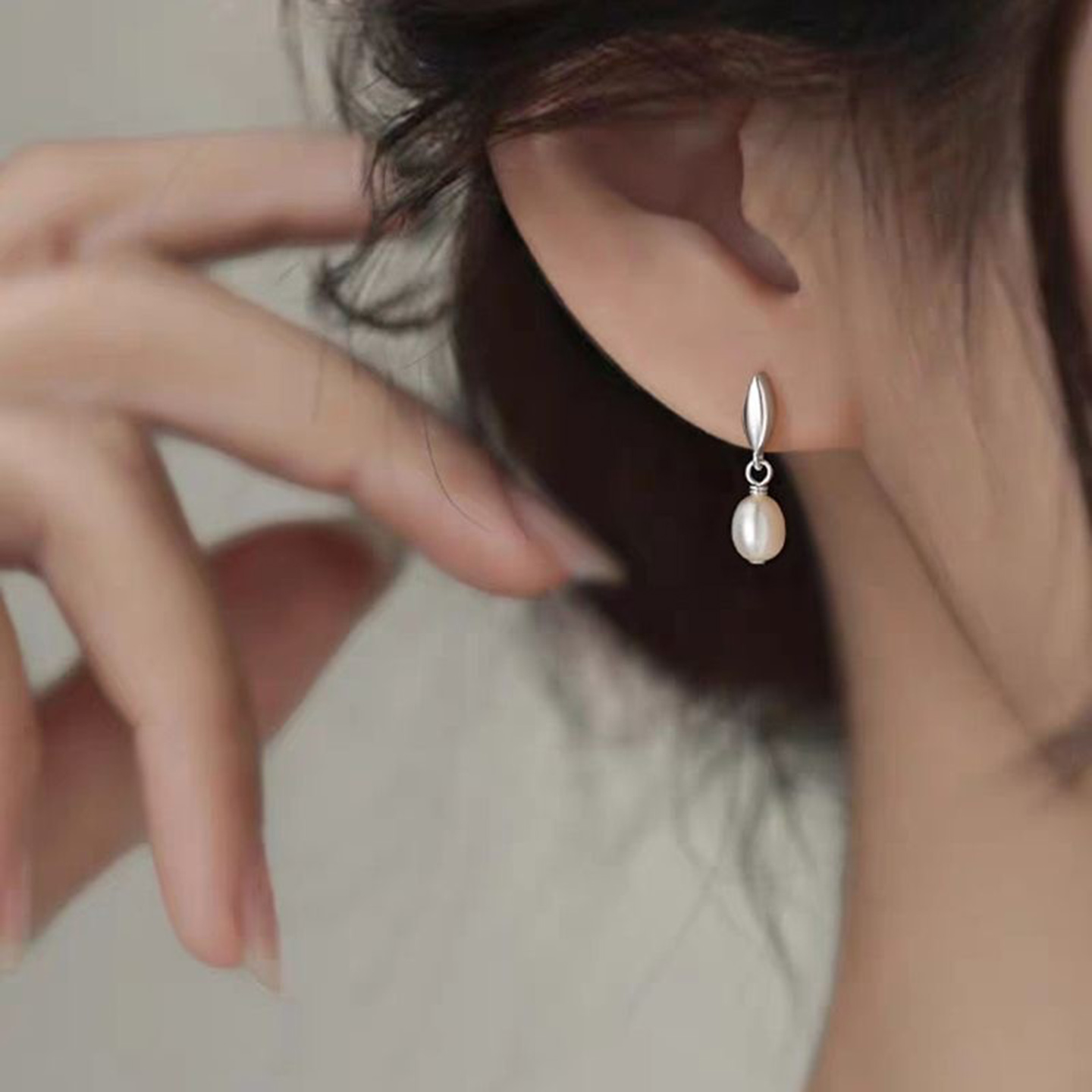 s925银针水滴珍珠耳钉女轻奢小众高级感耳环气质小巧时尚百搭耳坠