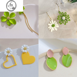 JiMi嫩绿流苏耳钉特别设计感2023年新款潮洋气耳环不对称花朵耳饰小众