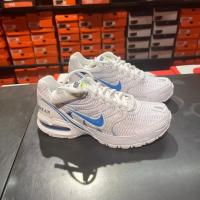 NIKE/耐克女子新款运动休闲透气缓震跑步鞋 343851-104 D