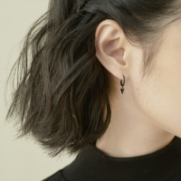 925纯银黑色耳环男女耳钉小众设计感高级冷性风酷气质耳饰送女朋友老婆情人节七夕生日礼物