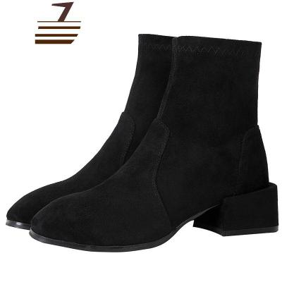 尗卡搭裙子穿的鞋子马丁靴女短靴单鞋百搭平头显脚小方头大小码女士靴子