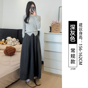 卡其色速干工装裙女2026新款春秋高腰a字南瓜裙小个子冰丝半身裙