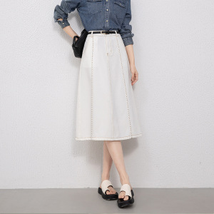 20266年春季新款复古撞色刺绣线显瘦伞裙A字牛仔半身裙女