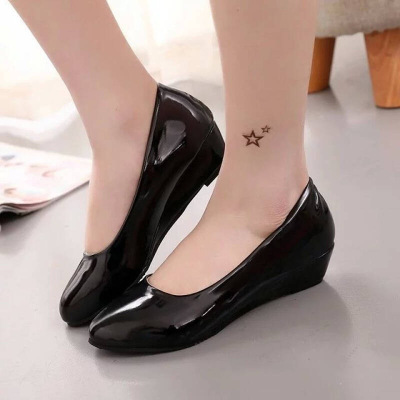 2018春夏季款韩版坡跟圆头单鞋时尚糖果漆皮低跟女鞋
