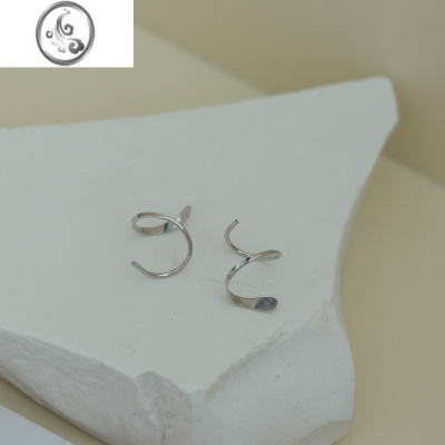 JiMi因缺斯汀s925通体银银几何旋转耳钉一个耳洞就能戴适合小耳垂高级