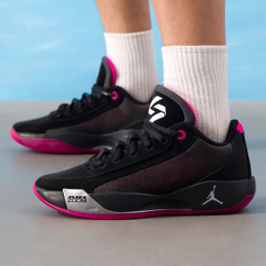 耐克(NIKE)男鞋新款JORDAN .77 PF运动鞋实战比赛训练休闲篮球鞋HF0819-102 ZP