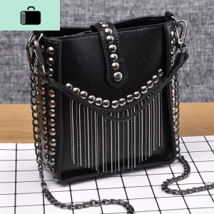 链条包包女2020新款韩版单肩斜挎包女软皮包包铆钉包复古流苏女包NEW LAKE 黑色女士单肩包 黑色